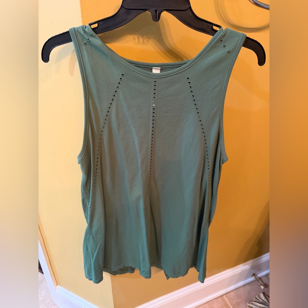 Athleta Women’s Sleeveless Eyelet Tank Top - Green
